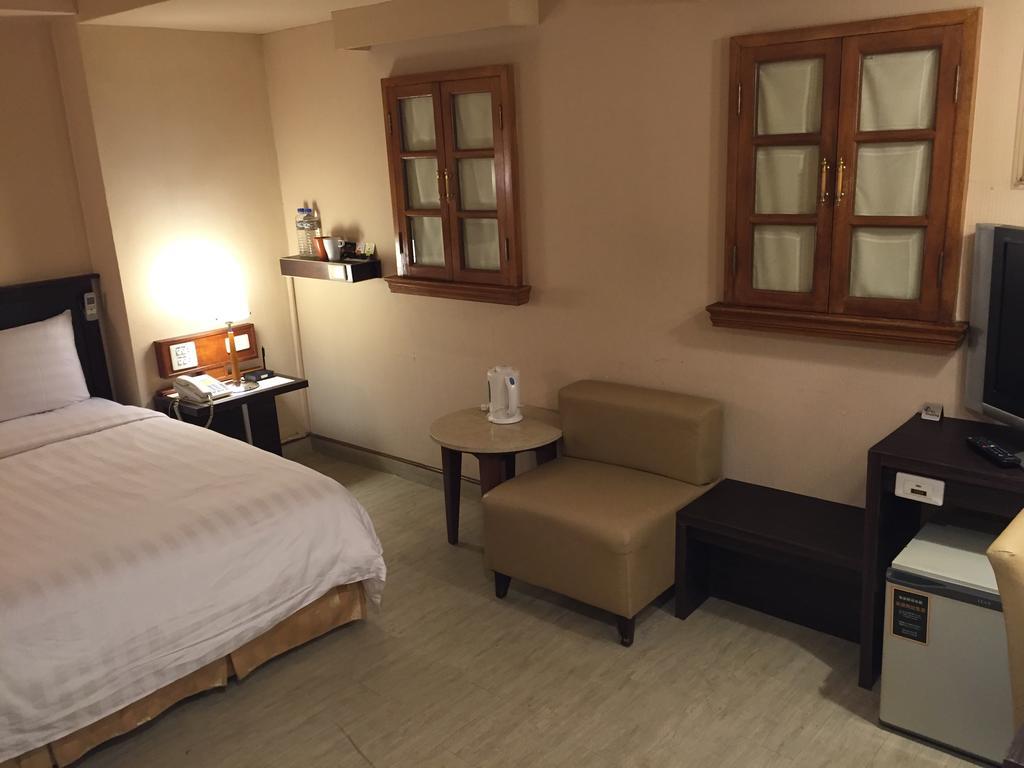 Goodness Hotel Гаосюн Екстер'єр фото