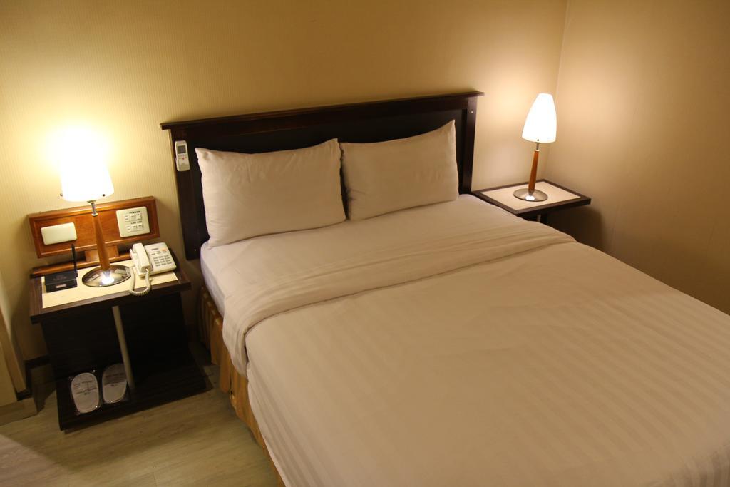 Goodness Hotel Гаосюн Екстер'єр фото