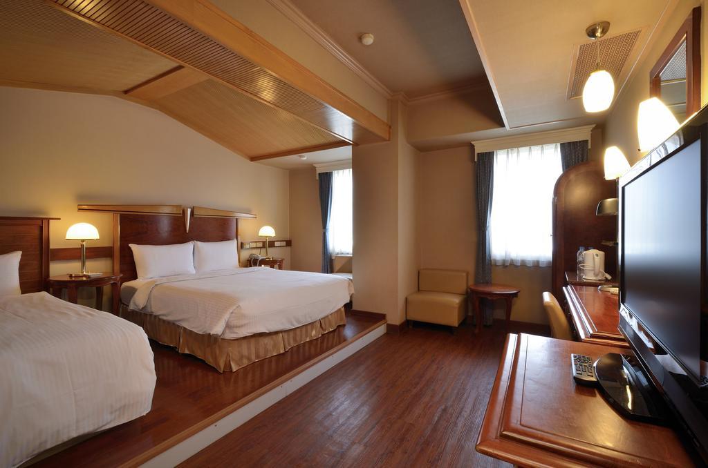 Goodness Hotel Гаосюн Екстер'єр фото