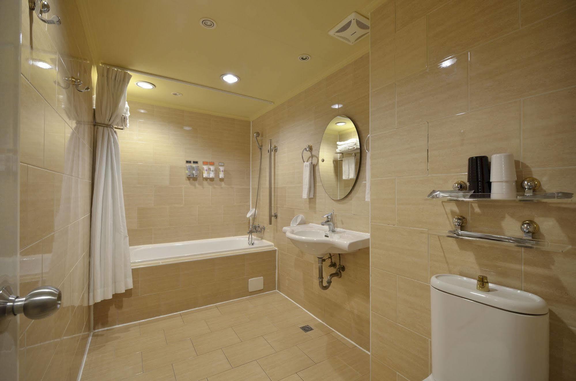 Goodness Hotel Гаосюн Екстер'єр фото
