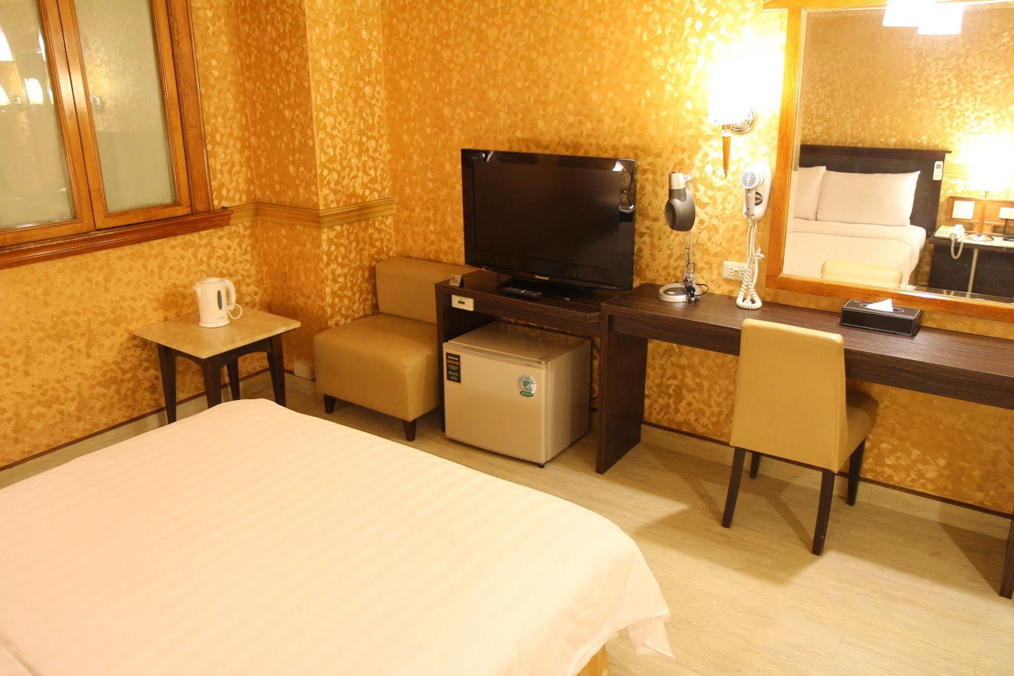 Goodness Hotel Гаосюн Екстер'єр фото