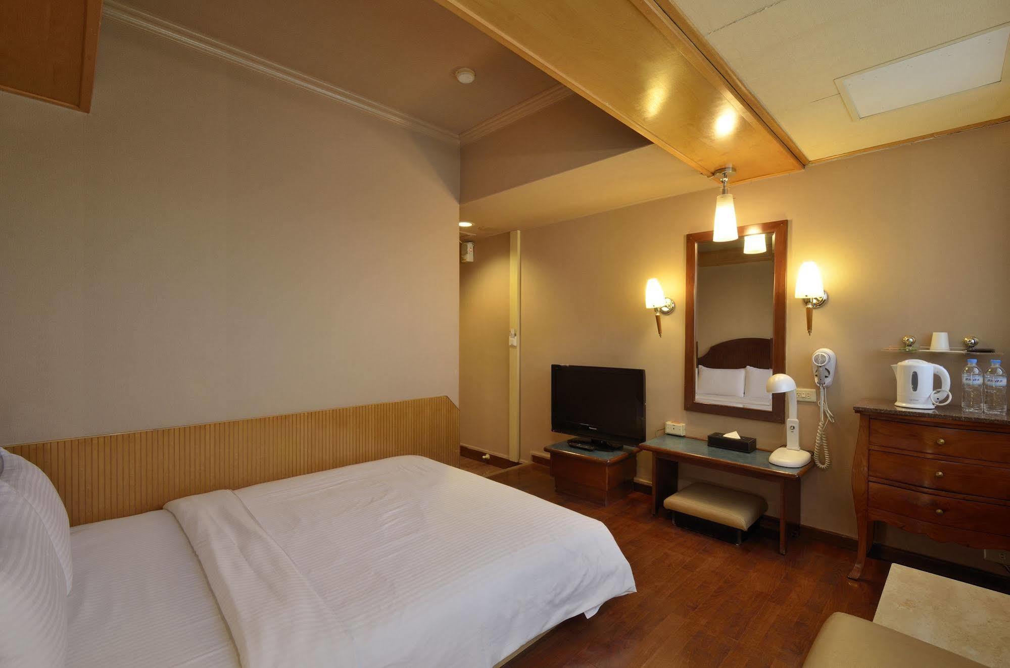 Goodness Hotel Гаосюн Екстер'єр фото
